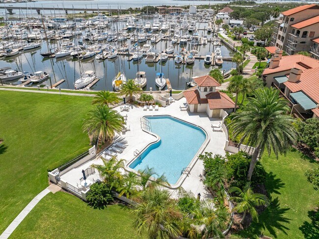 Building Photo - 3505 Harbor Dr