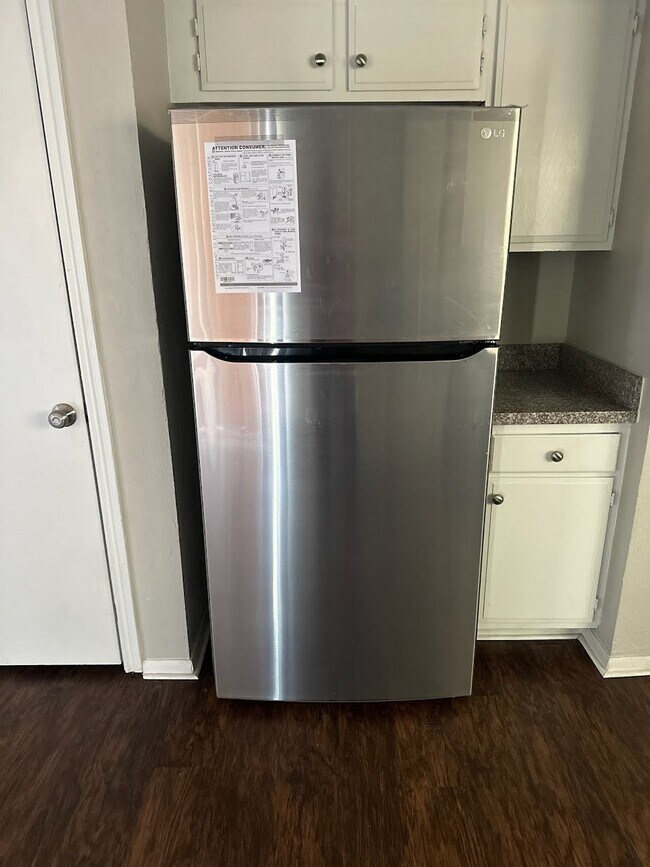 Building Photo - 18402 Tall Cypress Dr