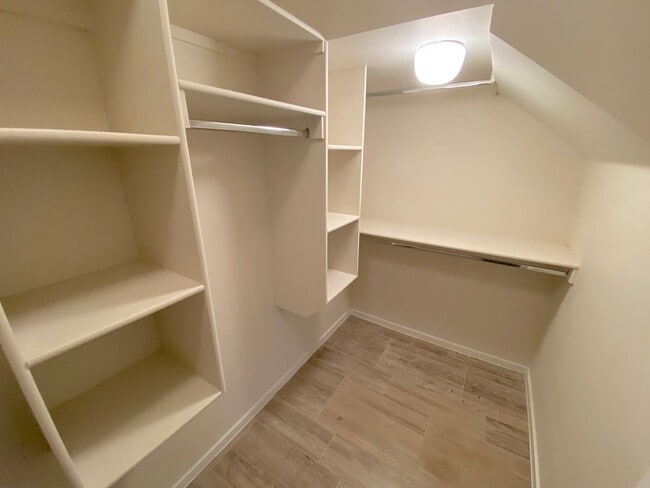 Building Photo - West El Paso 4bed/3.5bath Townhome