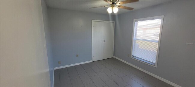 Building Photo - 324 Clearwater Ln