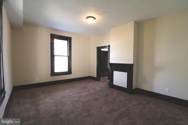 Building Photo - 508 S Water St