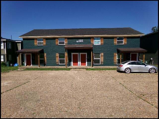 Building Photo - 1912 Sanford Dr