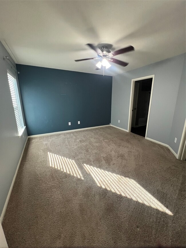 Building Photo - 5502 Rainbow Rd.