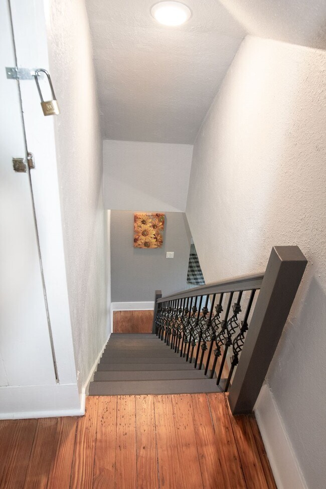 Building Photo - 1911 34th St