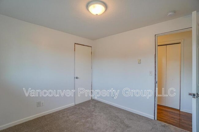 Building Photo - 14116 NE 82nd St