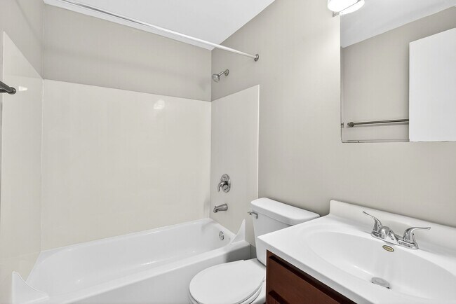 Building Photo - 335 1st Ave NW