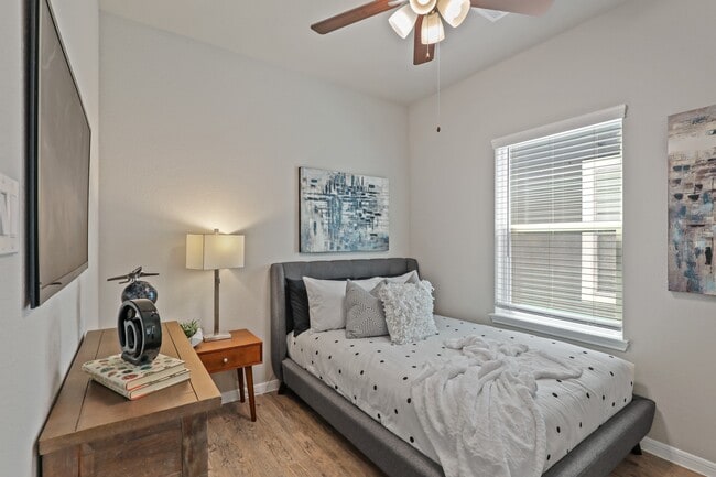 Building Photo - 13513 Axel Ln