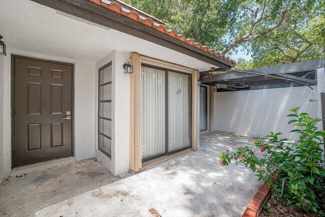 Building Photo - 6850 NW 2nd Ave