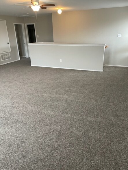 Building Photo - 9020 Garden Springs Dr