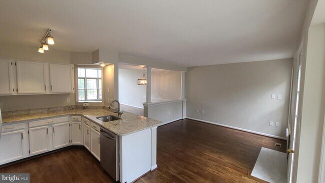 Building Photo - 20346 Brentmeade Terrace