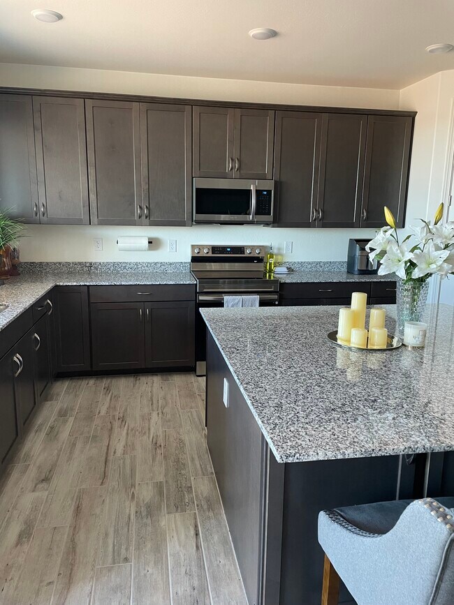 Building Photo - 10713 W Appaloosa TR