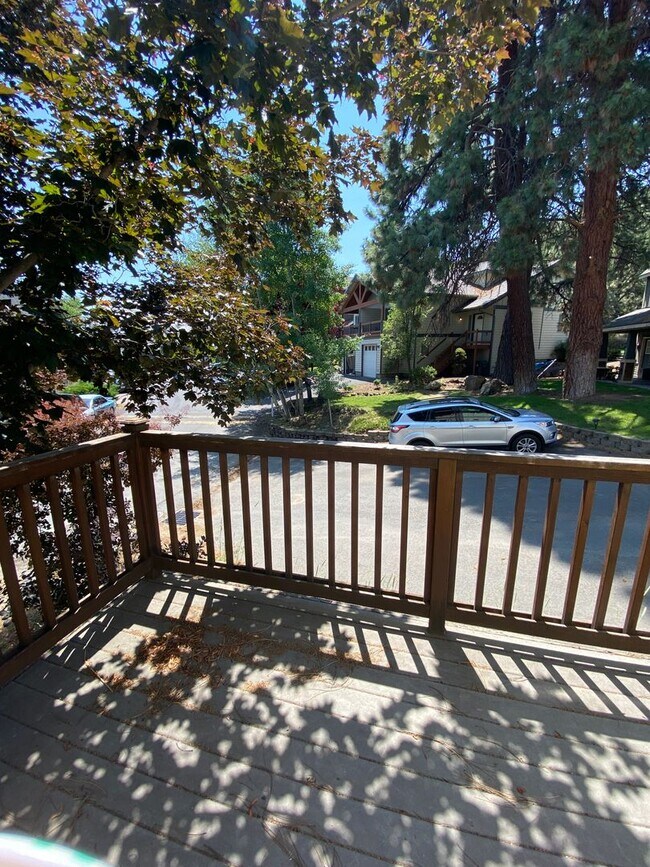 Building Photo - 1743 NE Lotus Dr