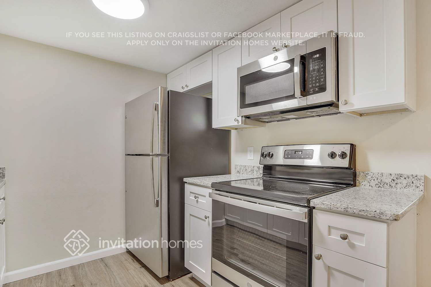 Building Photo - 4033 Castlegate Dr