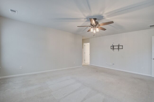 Building Photo - 602 Mountain Laurel Cir