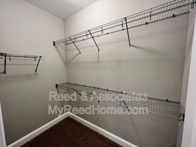 Building Photo - 137 W Porter Run Dr