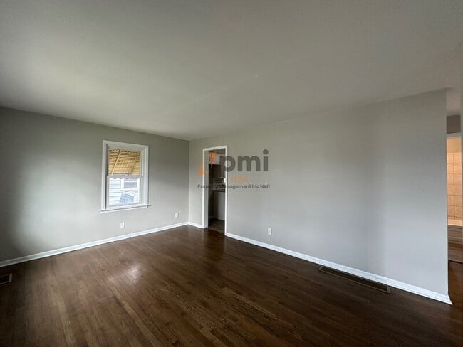 Building Photo - 1215 170th St