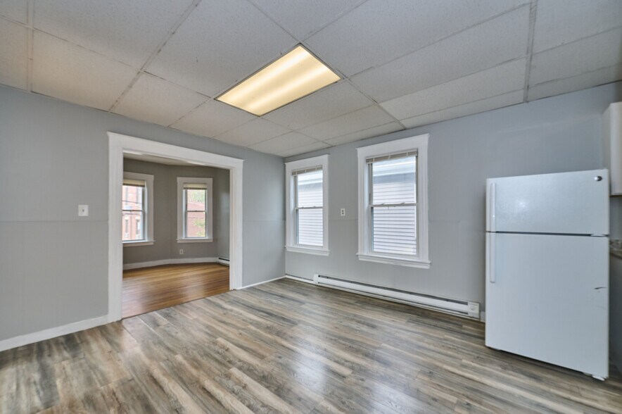 Building Photo - 39 Salem St