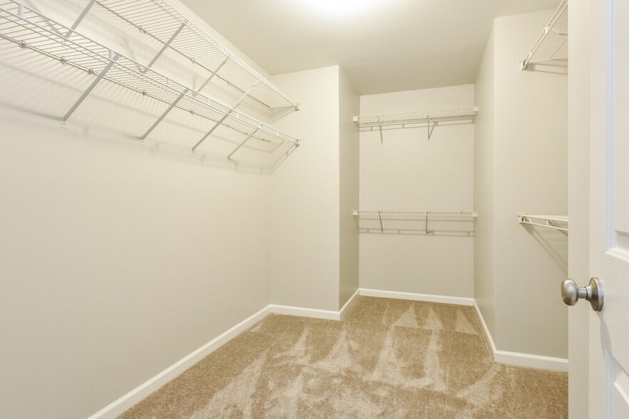 Building Photo - 305 Occidental Dr