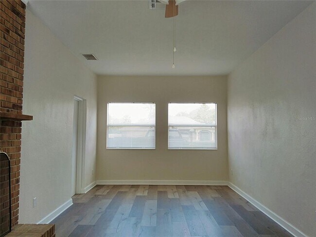 Building Photo - 264 C St