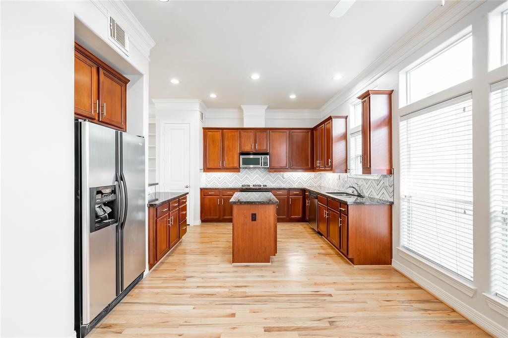 Kitchen Appointed With SS Gas Appliances & Granite Countertops - 643 Hartman St
