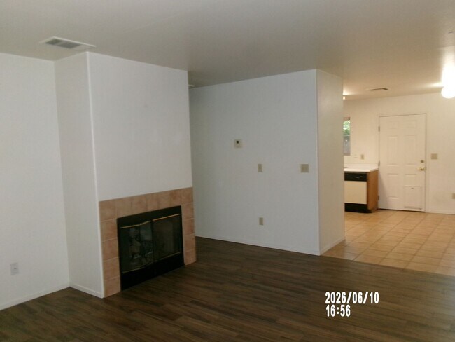 Building Photo - 2811 Brookside Dr