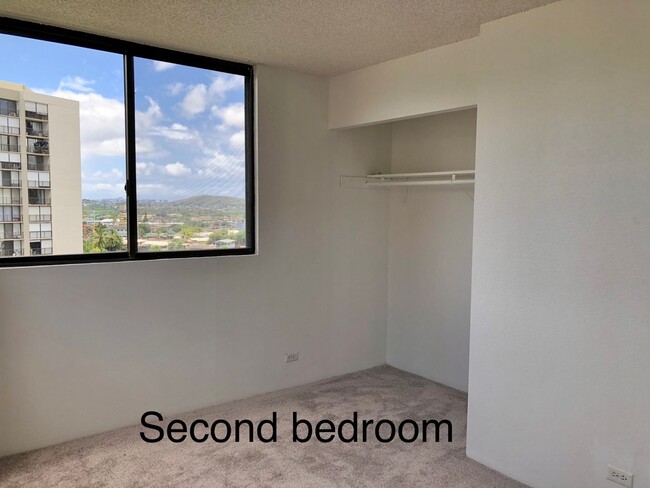 Building Photo - Park at Pearlridge! 2 bdrm, 2 bath, covere...