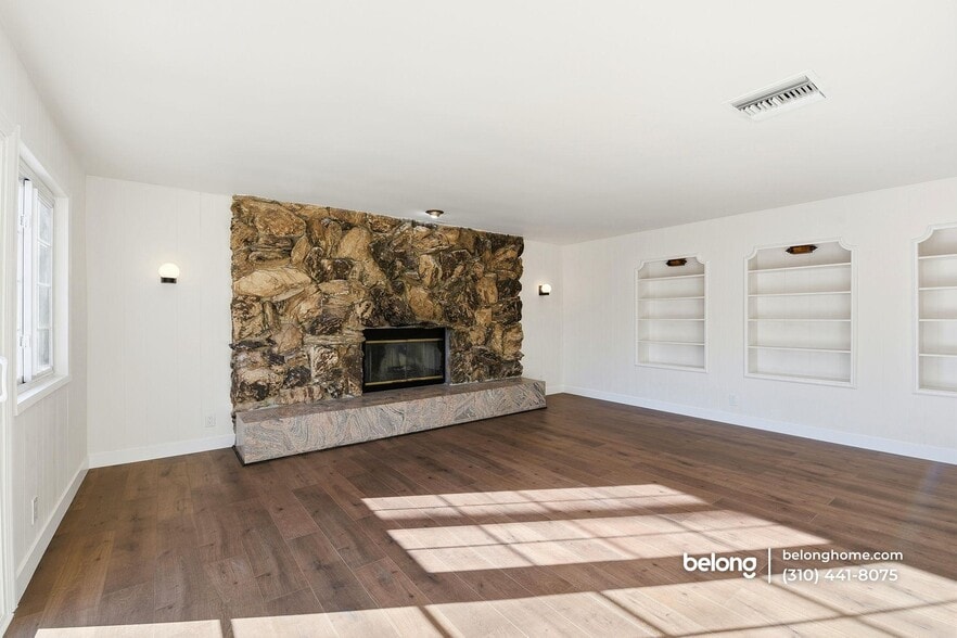 Building Photo - 6539 Petit Ave