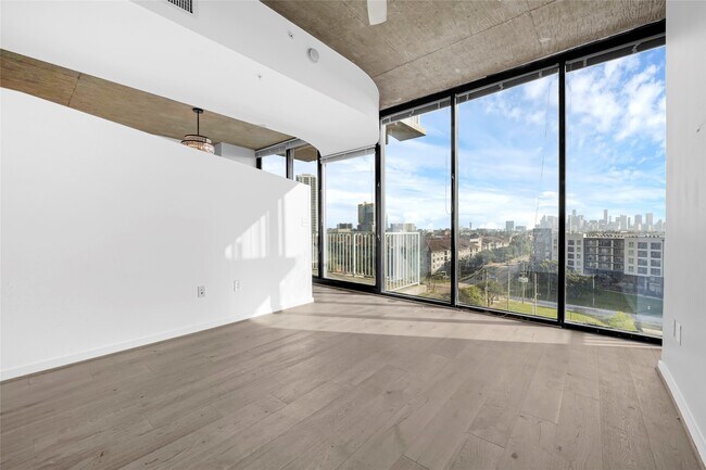Building Photo - 5925 Almeda Rd