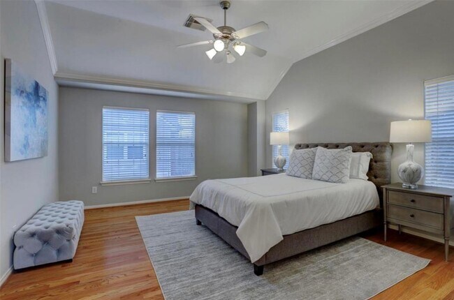 Building Photo - 1015 Eberhard St