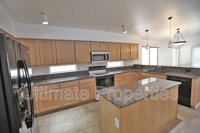 Building Photo - 15313 N 104th Way