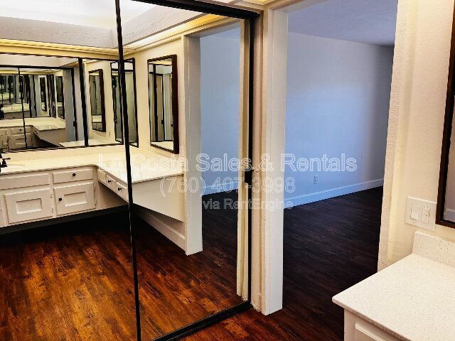Building Photo - 2204 Plaza De Las Flores Plz