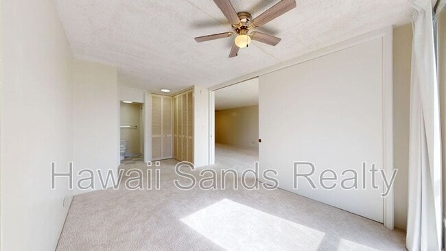 Building Photo - 469 Ena Rd