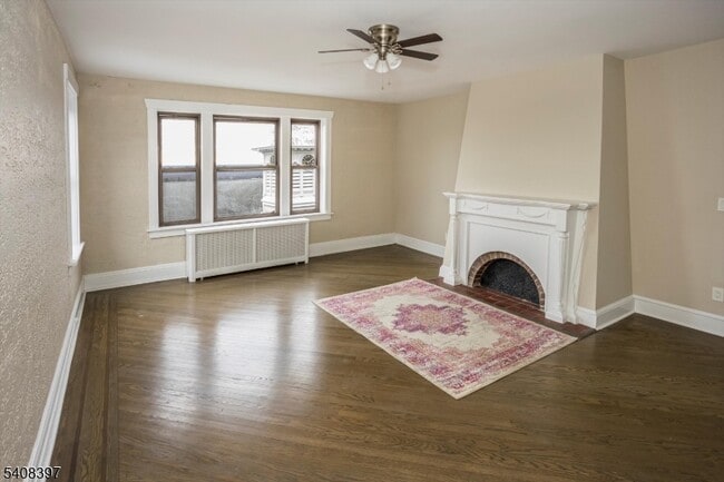 Building Photo - 204 Church St