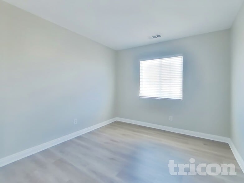 Building Photo - 13741 Starshine Dr