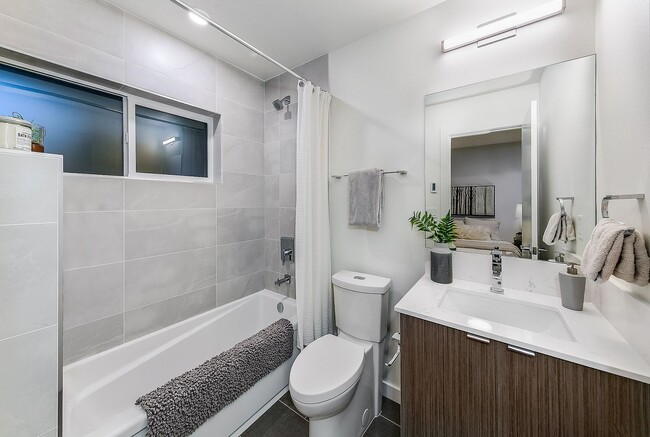 Building Photo - New Construction Townhouse - 2 Bedroom Columbia City