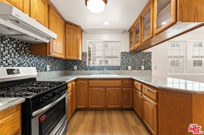 Building Photo - 11738 Valley View Ave