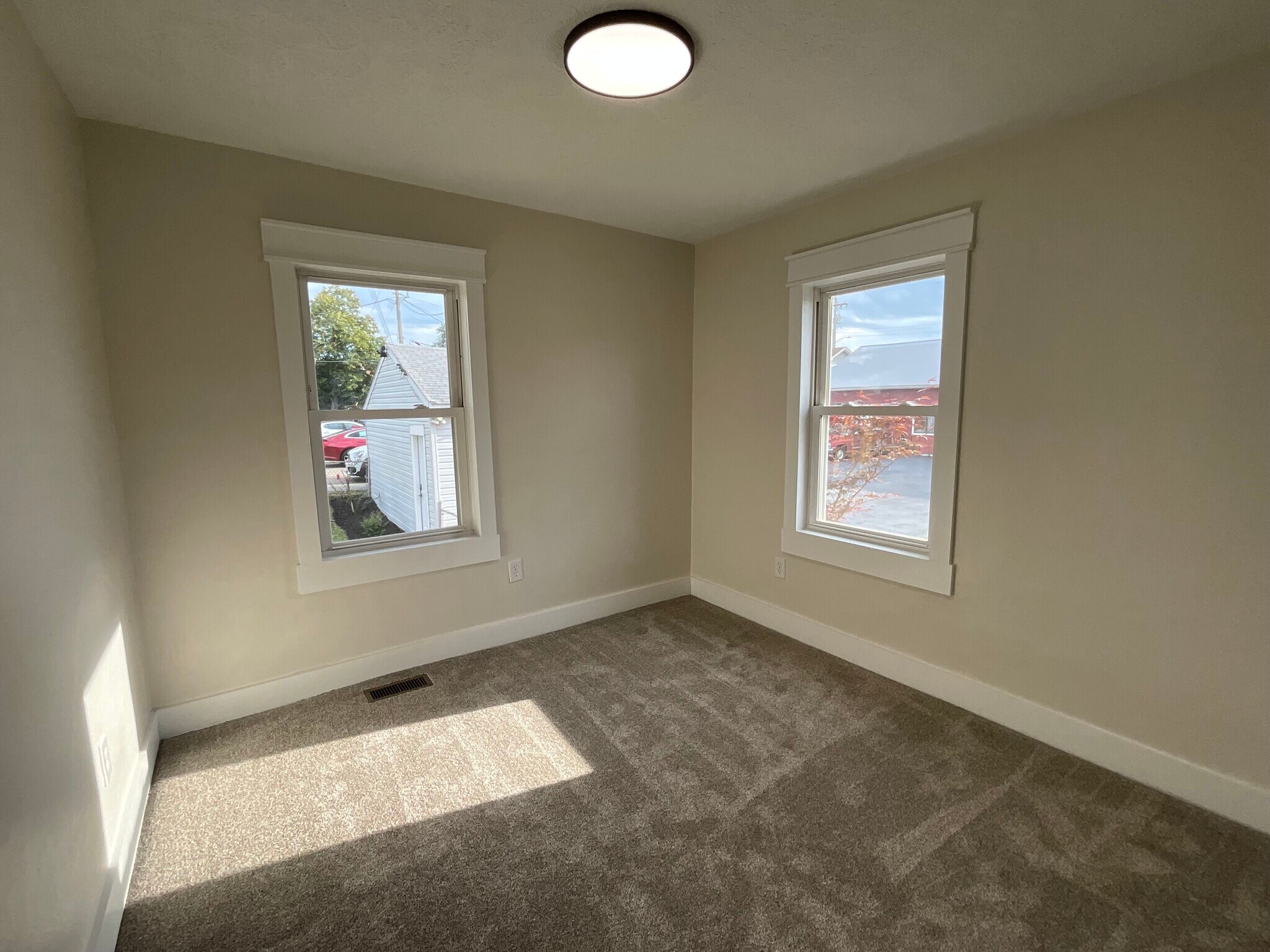 Downstairs Bedroom - 123 Chestnut St