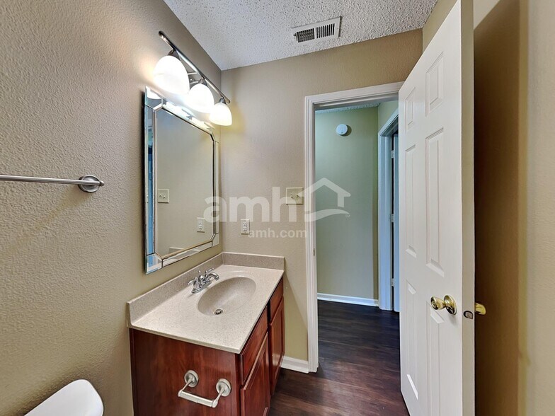 Building Photo - 14407 Banister Dr