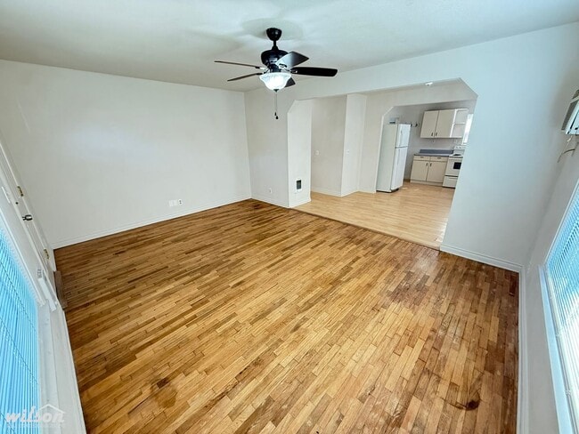 Building Photo - Spacious 3bd | 1ba House near Nob Hill Elementary School!