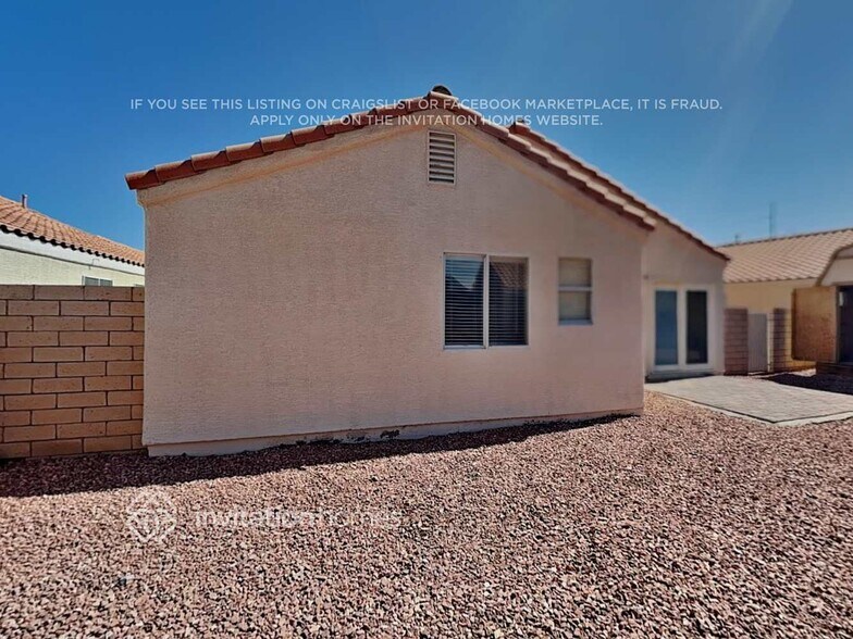 Building Photo - 885 Angelus Oaks Dr