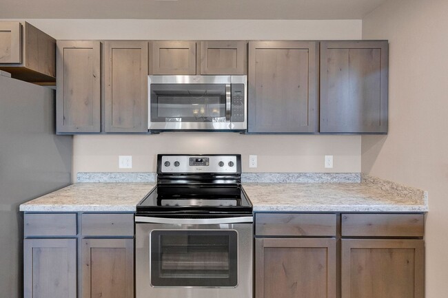 Building Photo - 3 Bed 2.5 Bath Townhome With Garage | $2,6...