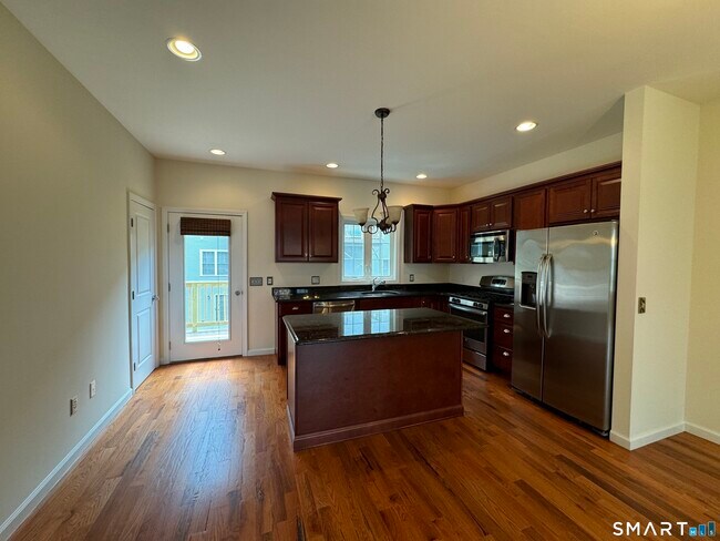 Building Photo - 23 Oak Branch Dr