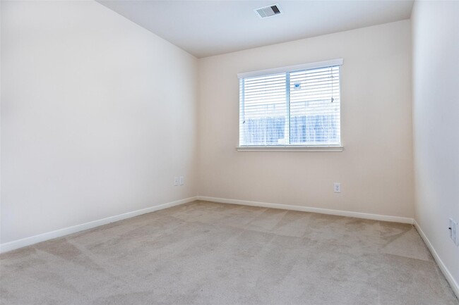 Building Photo - 24519 Red Bluff Tr