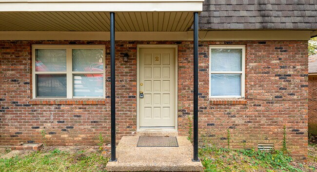 Building Photo - 601 Mimi Ln