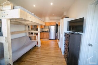 Building Photo - 26 Pinckney St