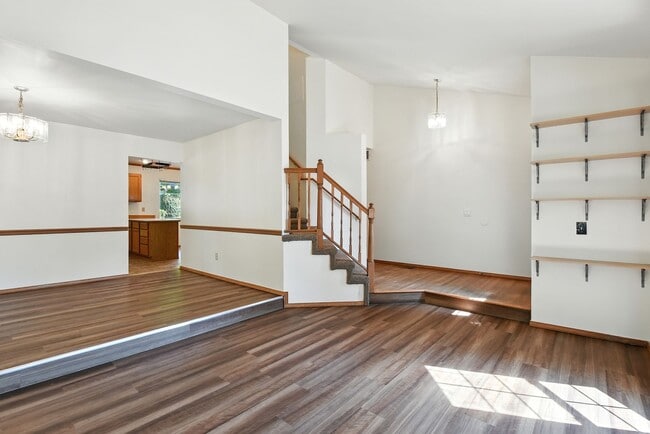 Building Photo - 3Bd/2.5Ba Kirkland Home