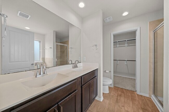 Building Photo - 8303 Amaryllis Ct