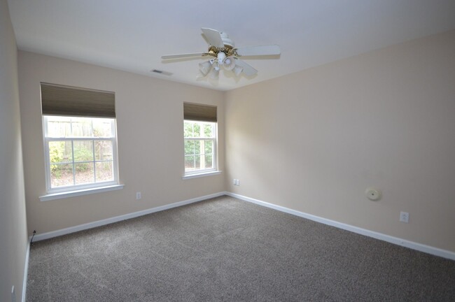Building Photo - 301 Indian Branch Dr