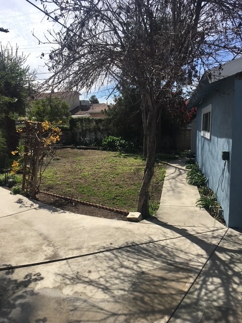 Building Photo - 5729 Bertrand Ave