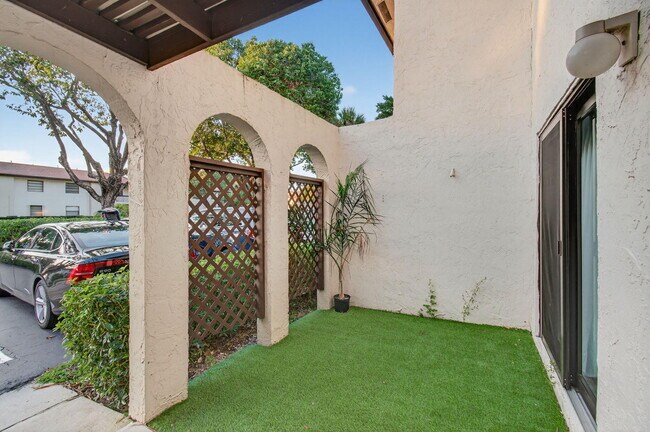 Building Photo - 21682 Cypress Rd